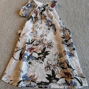 B2G1 3/$20 Emery Rose Elegant Floral Sleeveless Blouse Size Large NWT